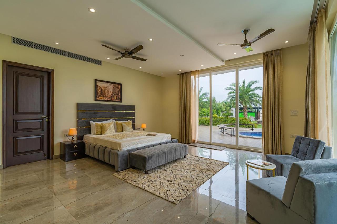 Sohna Stayvista At Blanc Belle With Outdoor Pool מראה חיצוני תמונה