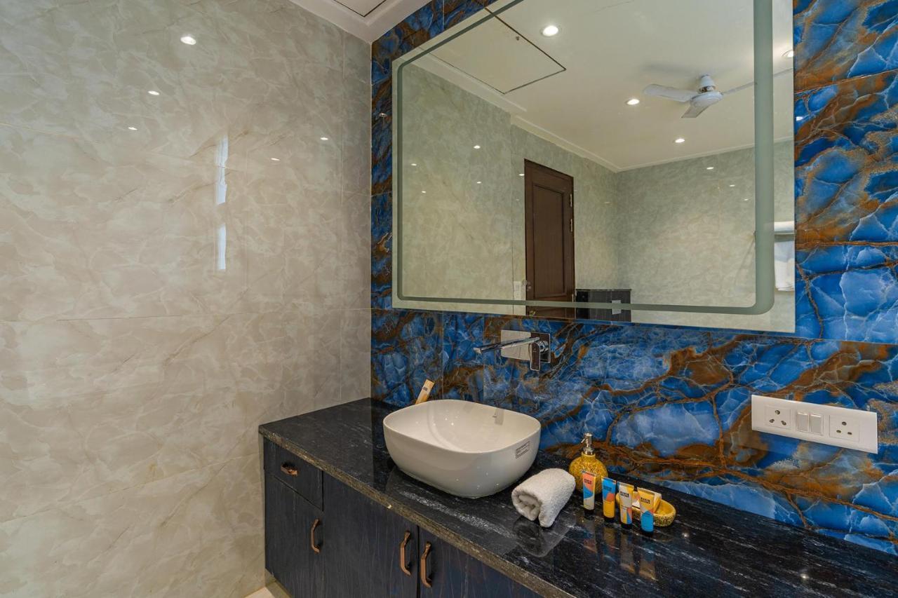 Sohna Stayvista At Blanc Belle With Outdoor Pool מראה חיצוני תמונה